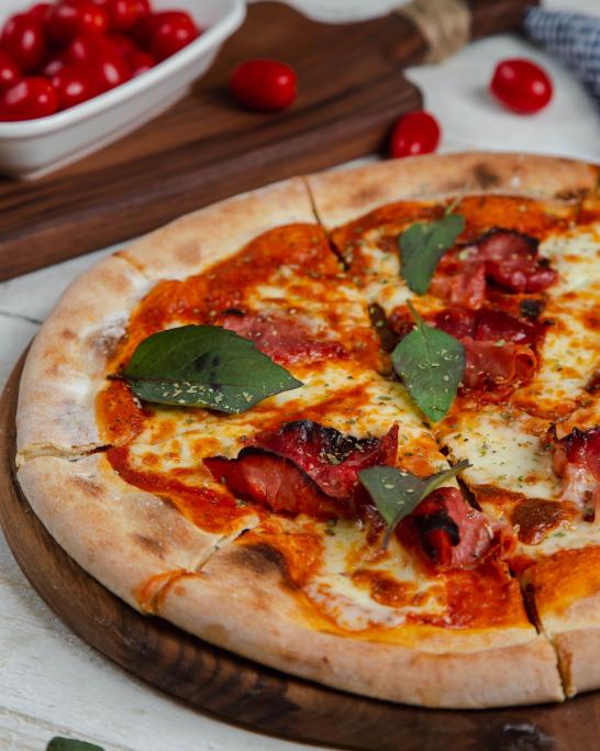 Pizza met kruiden